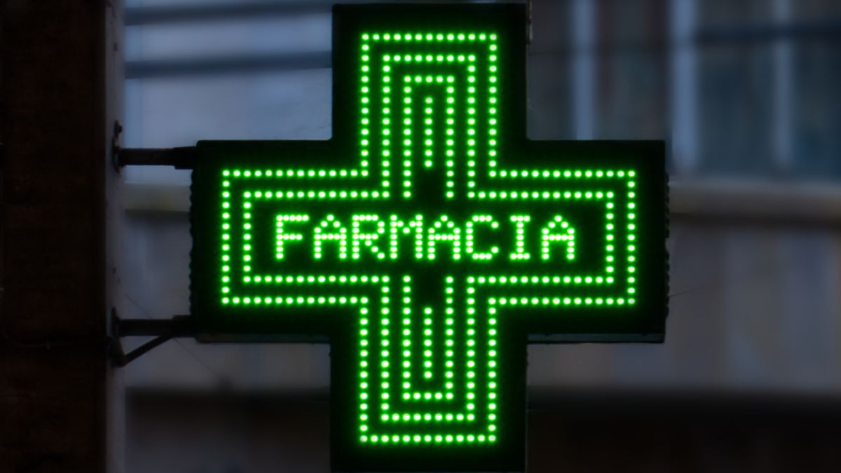 La Xunta prohíbe a las farmacias usar 'influencers' para su publicidad | Ulises Galicia