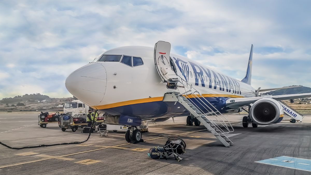 Las medidas tomadas por Ryanair podrían encarecer los vuelos en Galicia, según el Clúster de Turismo | Ulises Galicia