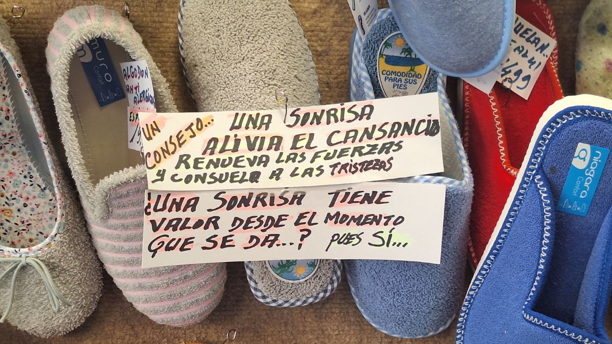 Escaparate de La Casa de las Zapatillas | Ulises Galicia