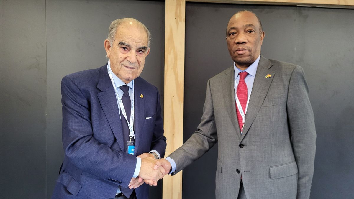 Encuentro entre el presidente de la Cámara PVV, José García Costas, y el embajador de Mozambique en España, Eugenio Agostinho Langa | Ulises Galicia
