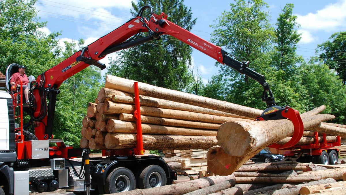 Los camiones grúas juegan un papel decisivo en la sostenibilidad gallega | Ulises Galicia