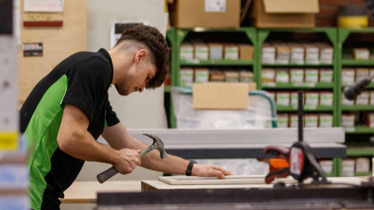 La CEG avisa del serio déficit de trabajadores en la Comunidad | Ulises Galicia