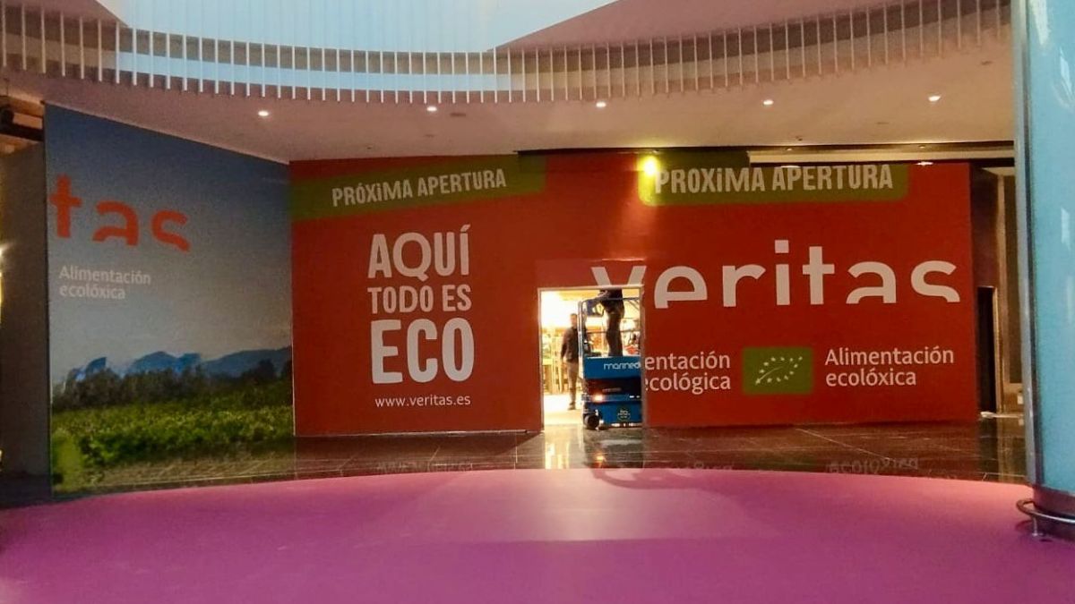 Veritas abre su primer supermercado ecológico en Galicia | Ulises Galicia