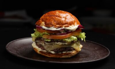 VICIO aterriza en A Coruña con una inesperada campaña | Ulises Galicia