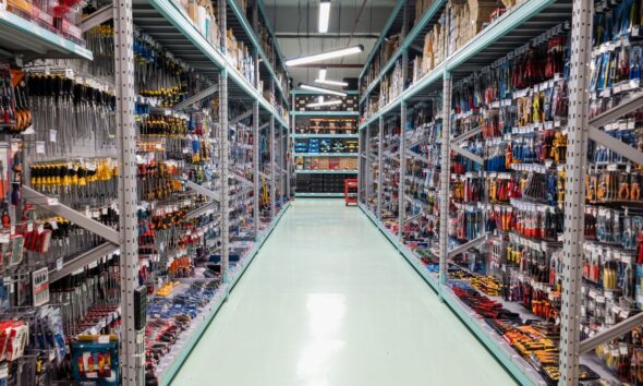 Obramat busca trabajadores para su nuevo almacén en Narón | Ulises Galicia, noticias sobre economía, empresas, tecnología y marketing en Galicia