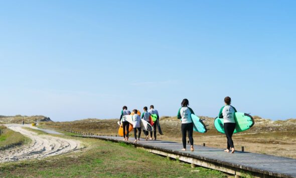 Los campamentos de surf ganan protagonismo este verano | Ulises Galicia, noticias sobre economía, empresas, tecnología y marketing en Galicia